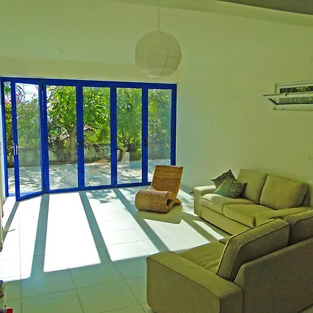Navarino Villa
